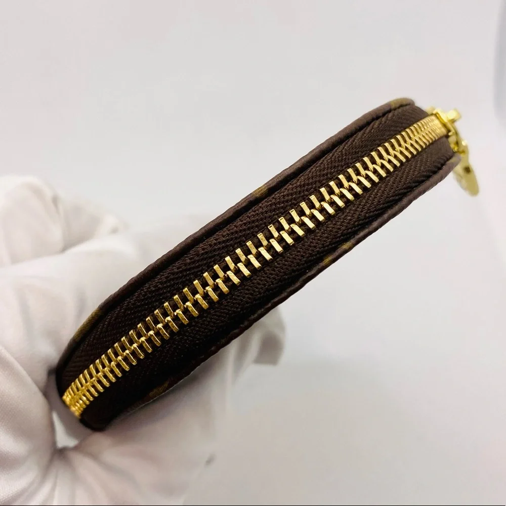 EUC Louis Vuitton 2018 Christmas Animation Porte Monnaie Round Coin Purse - Picture 5 of 15